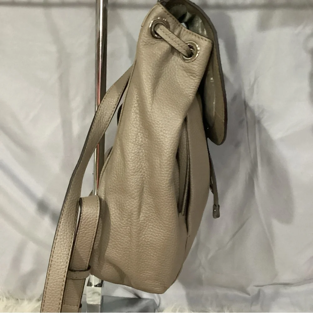 Michael Kors Riley LG Leather Backpack in Taupe Color EUC 84